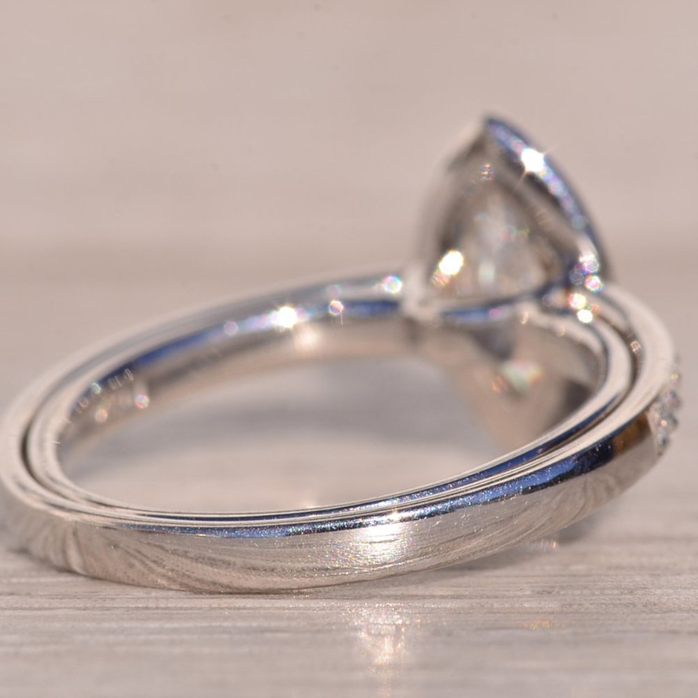Designer Diana Vincent Signed Marquise Engagement Ring in Platinum - Picture 4 of 10